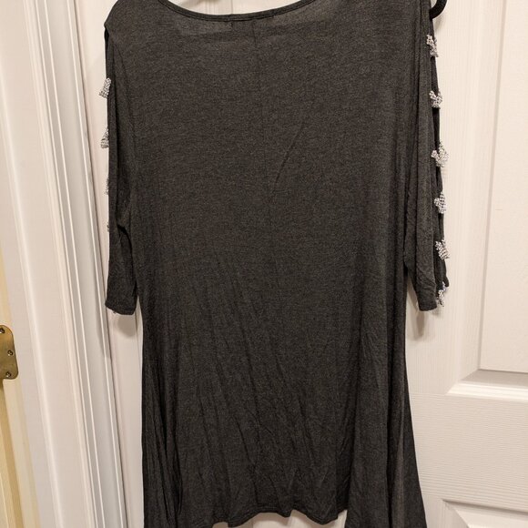 Rhinestone cut out sleeve tunic - Picture 2 of 6